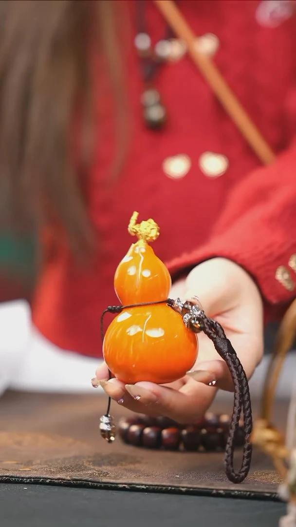 【闪购商品】WD265漂漆精致小手捻{未开口}