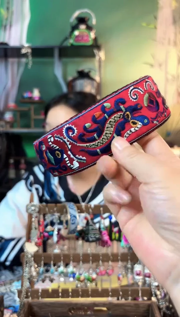 织绣彩云南阁非遗老绣511