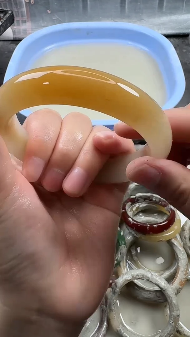 未镶嵌手镯石英质玉21 68