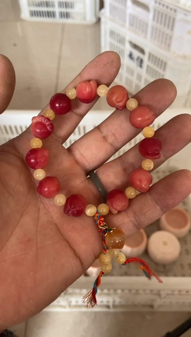 无运费险有瑕疵的摄影的产品有使用过的痕迹有点脏介意勿拍