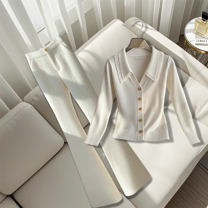 今年流行穿搭一整套独特漂亮蕾丝花边针织上衣休闲简约微喇叭裤子