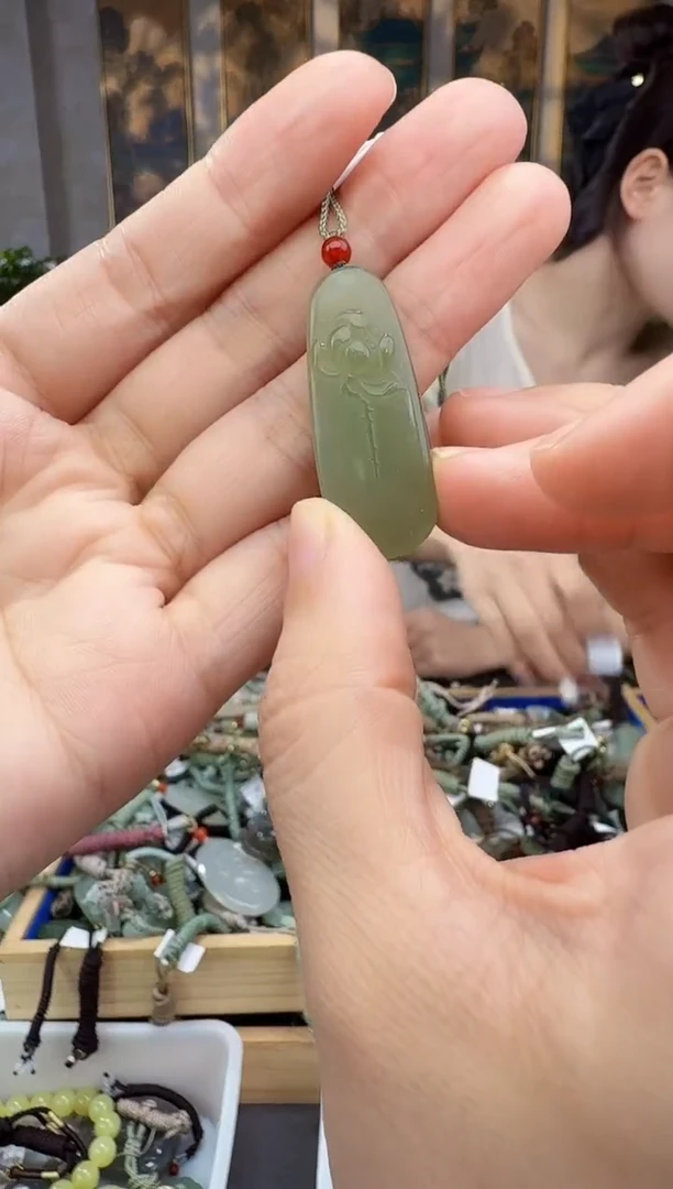 未镶嵌和田玉挂件拍一发一