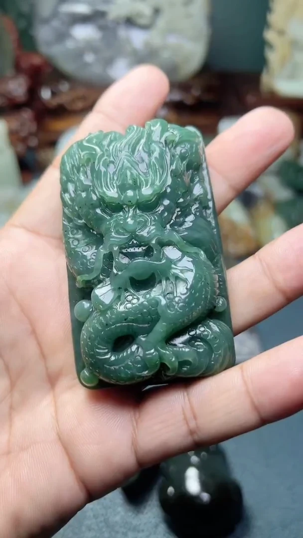 未镶嵌和田玉把件-