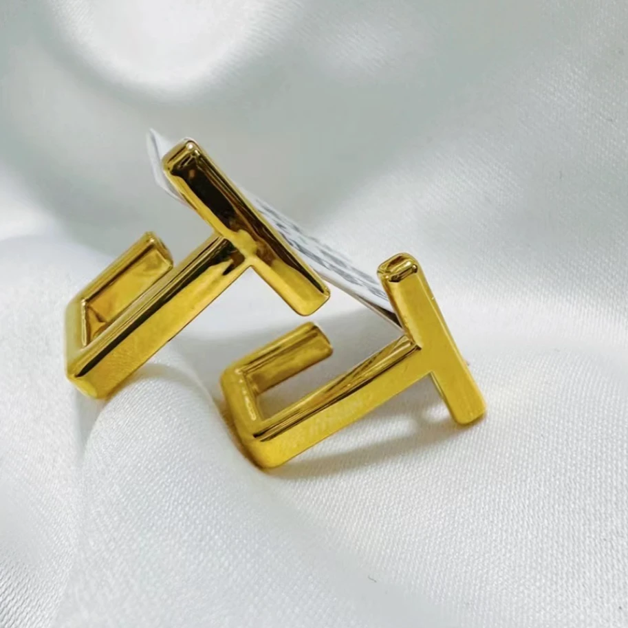 【小鹏黄金】足金999几何5D工艺耳饰2.43