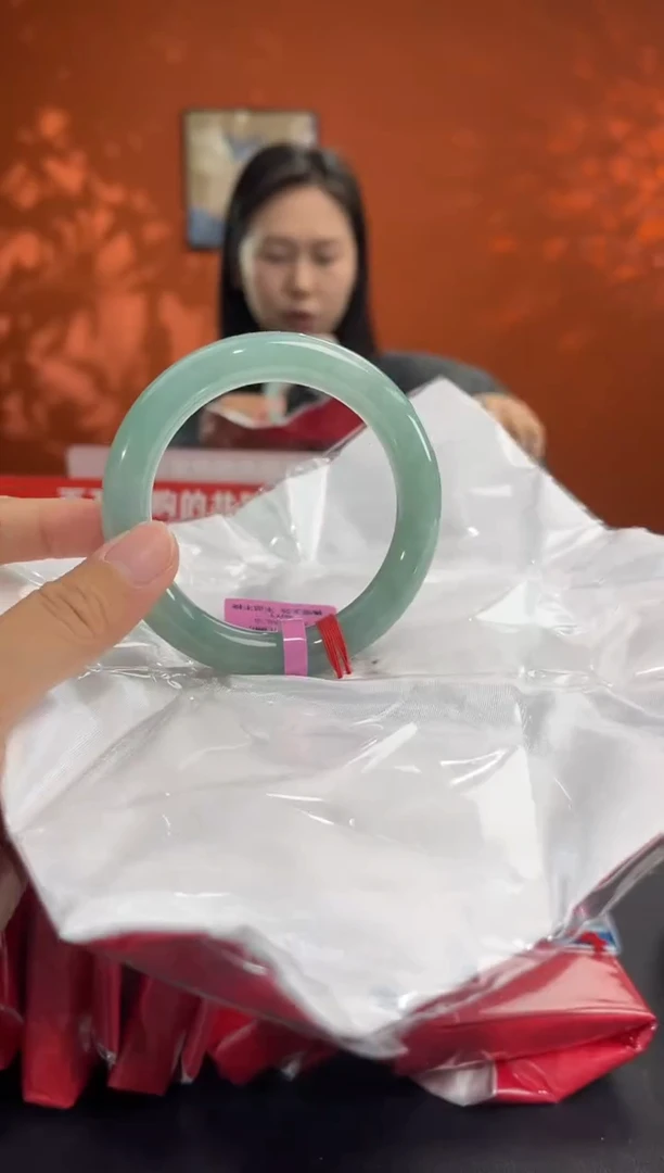 未镶嵌手镯翡翠3