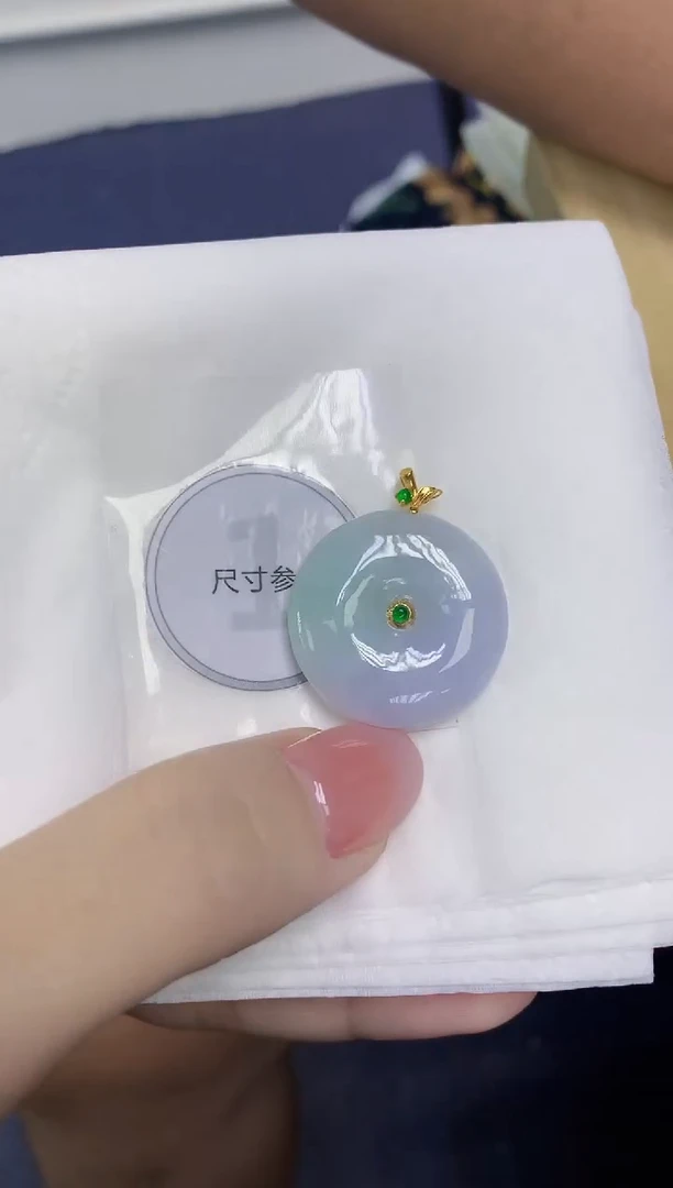 颈饰18K金镶嵌翡翠天然缅甸翡翠A货多样性发一件