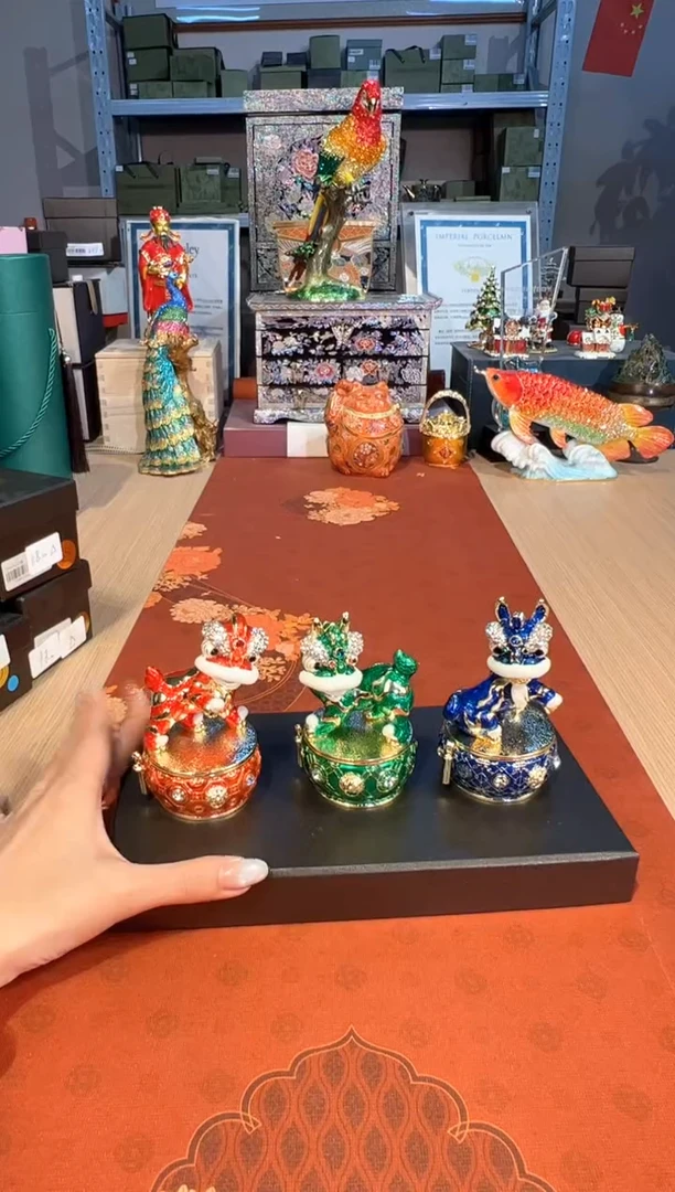 【闪购商品】杯279三色醒狮