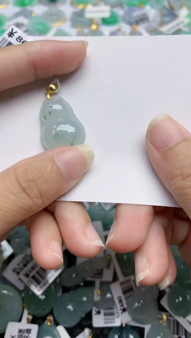 翡翠未镶嵌颈饰天然翡翠A货