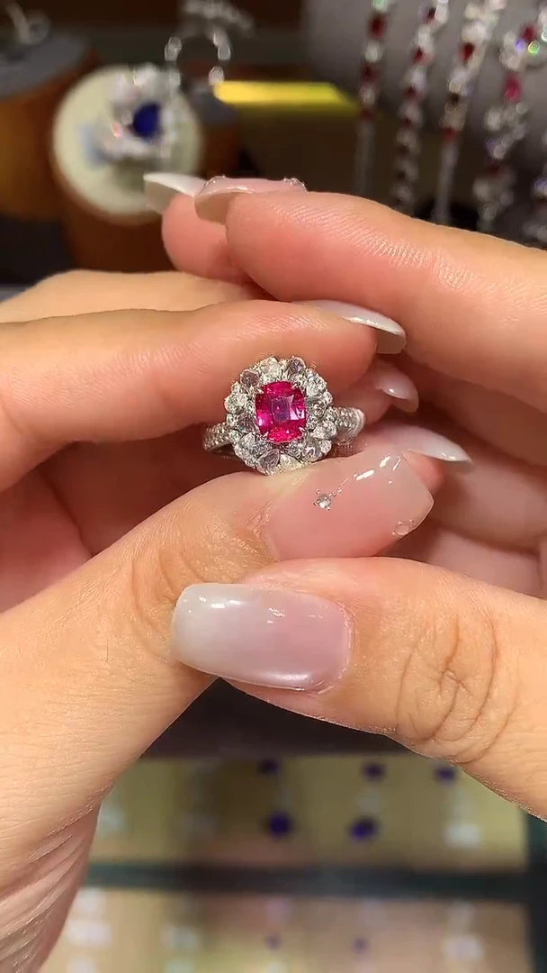 18K金镶嵌戒指红宝石1.17ct