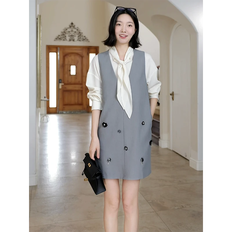 郭九九呢 气质飘带领落肩袖衬衫宽松显瘦花朵背心裙 G925Z01282