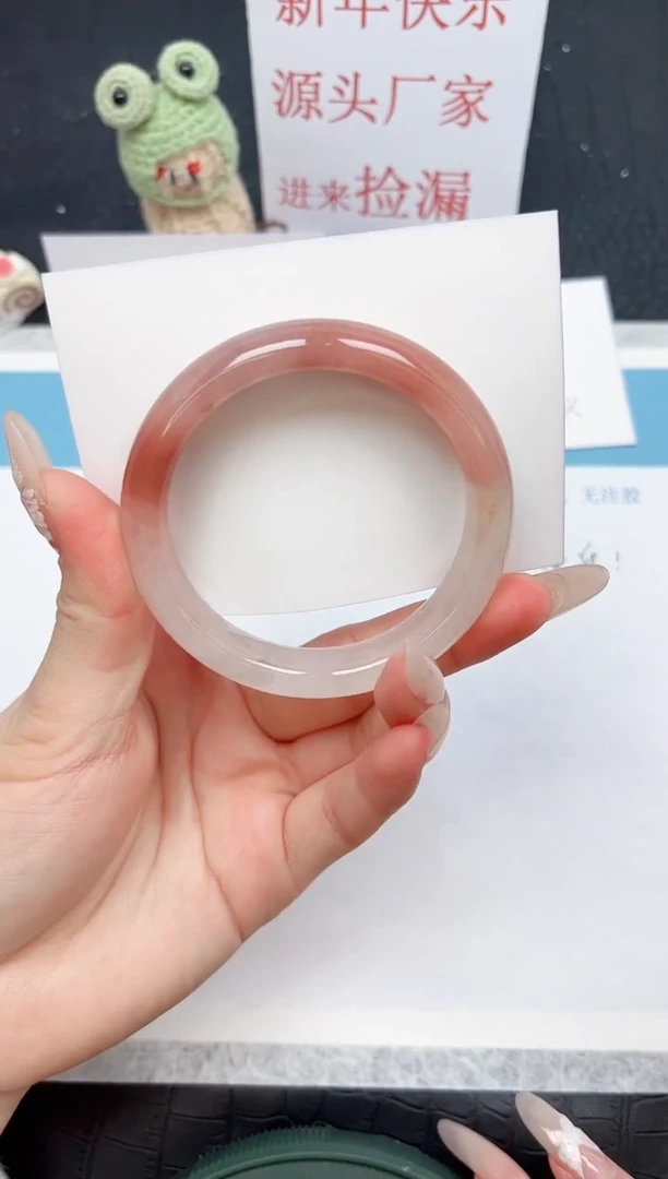 【闪购商品】石英质玉手镯未镶嵌122-54