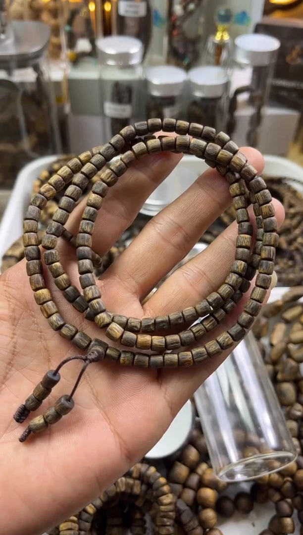 【闪购商品】沉香手串绿棋沉水随形多圈  多样性选其一