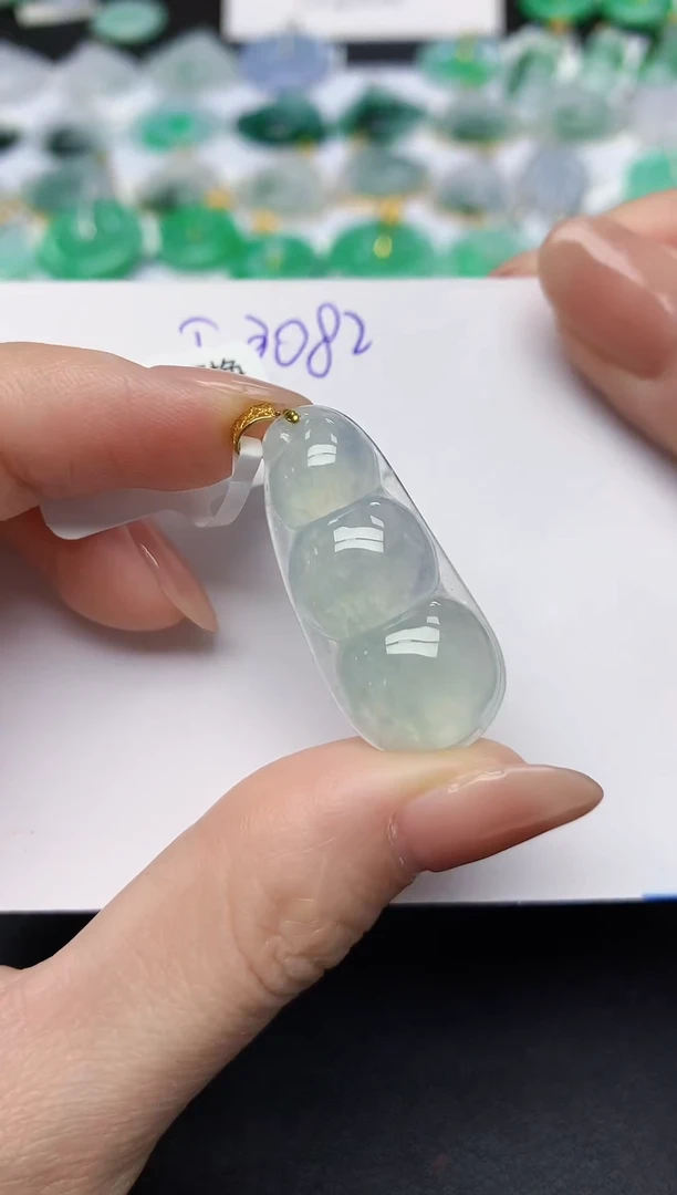 颈饰18K金镶嵌翡翠天然缅甸A货翡翠百元以上9元证书费自理