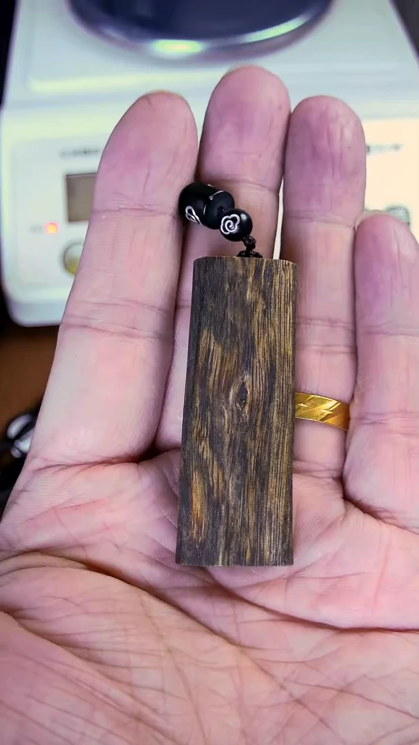 沉香吊坠.*哥沉香吊坠多样性发其一