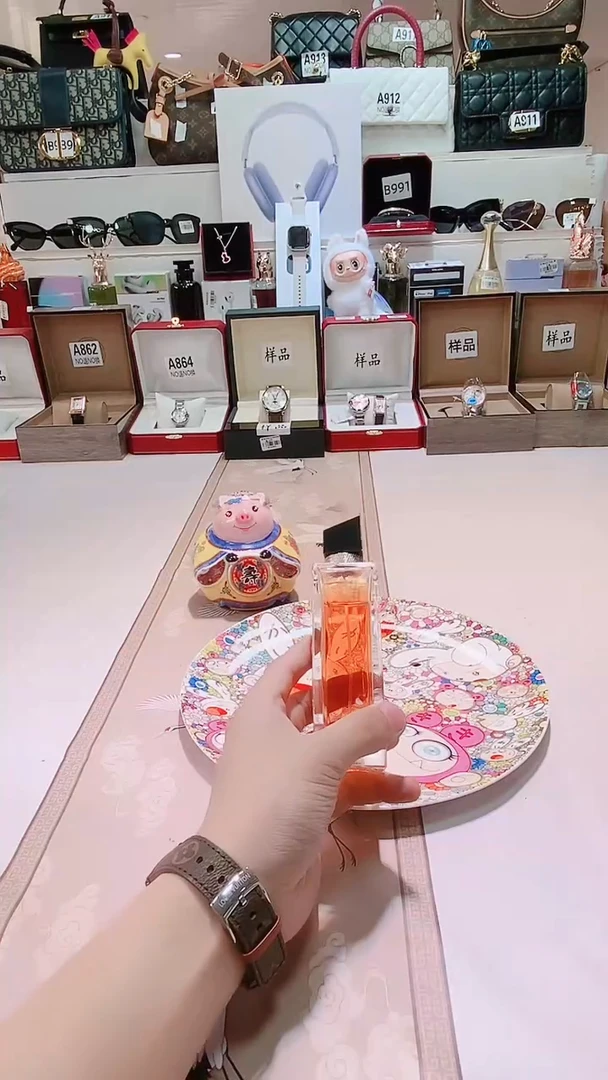 瓷片瓷器 库房到期 全部地板价@@1