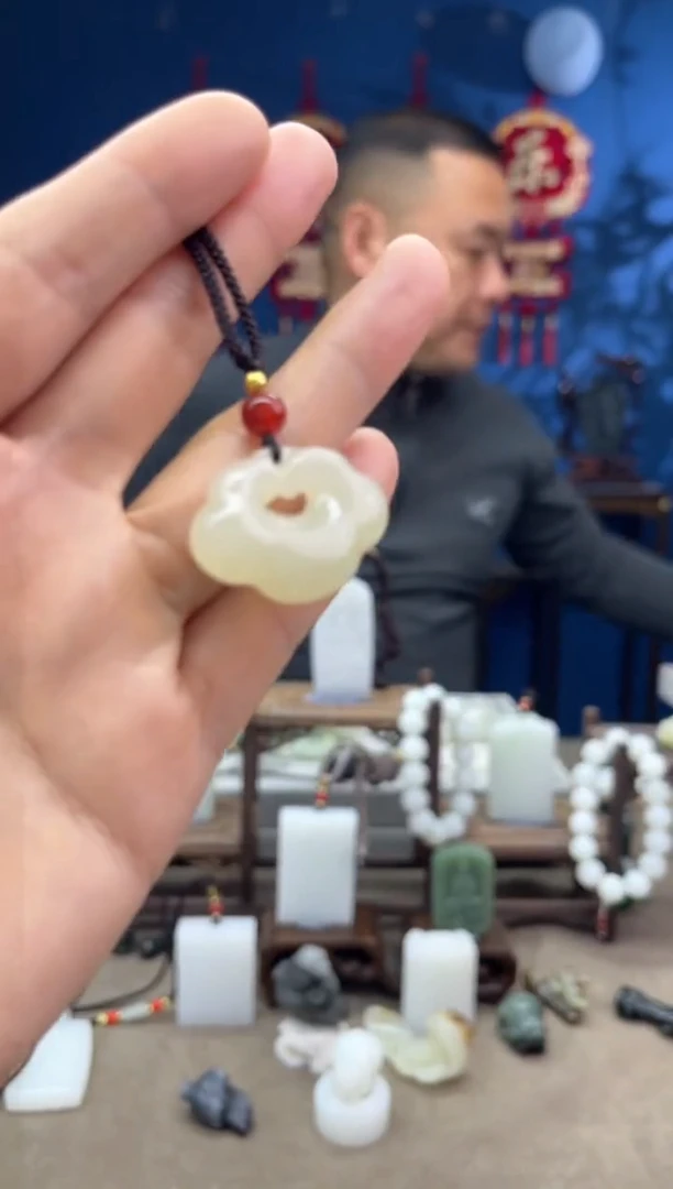 【闪购商品】和田玉颈饰未镶嵌1