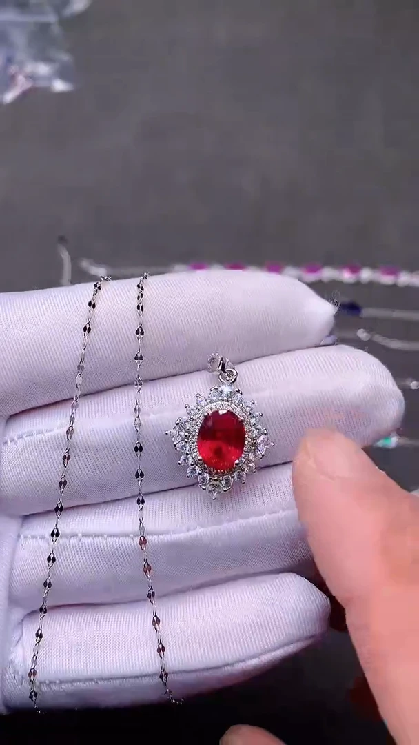 【闪购商品】红宝石颈饰银S925镶嵌........