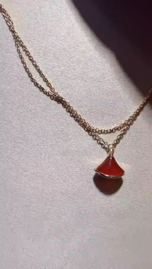 玛瑙/玉髓手链18K金镶嵌小红扇子手链