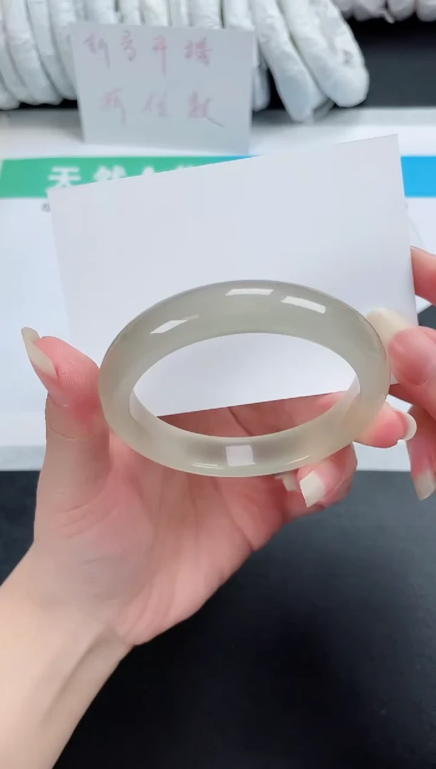 【闪购商品】石英质玉手镯未镶嵌104-57
