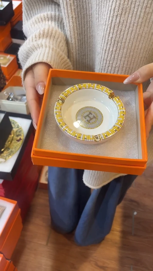 杯鸿辉家品牌瓷器，京东包邮！