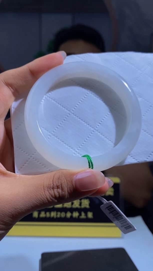 定制和田玉闪购毛货链接GS025