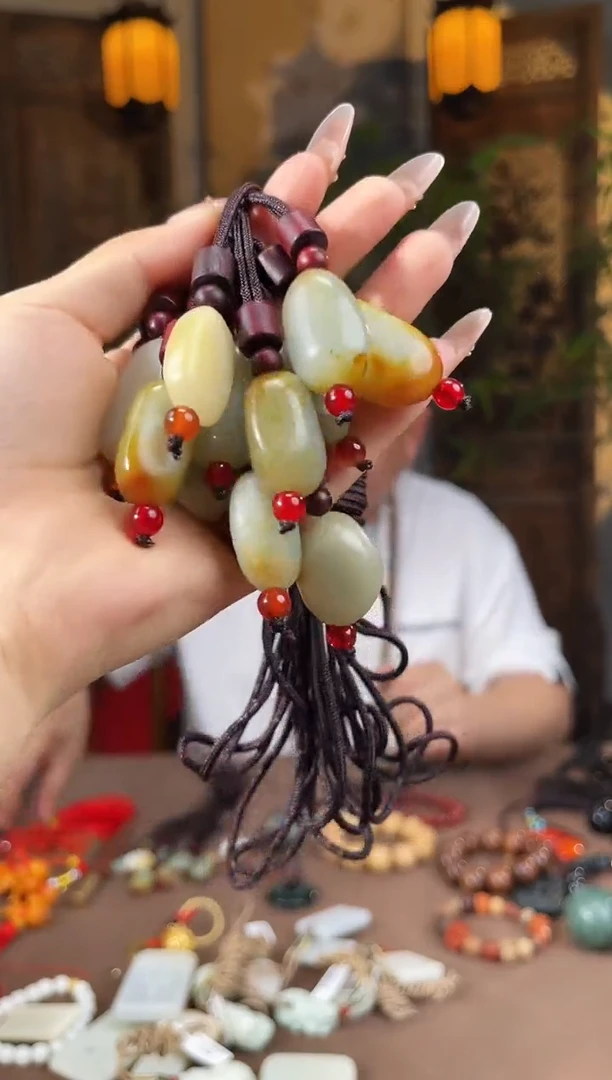 和田玉未镶嵌颈饰和田玉未镶嵌颈饰B435