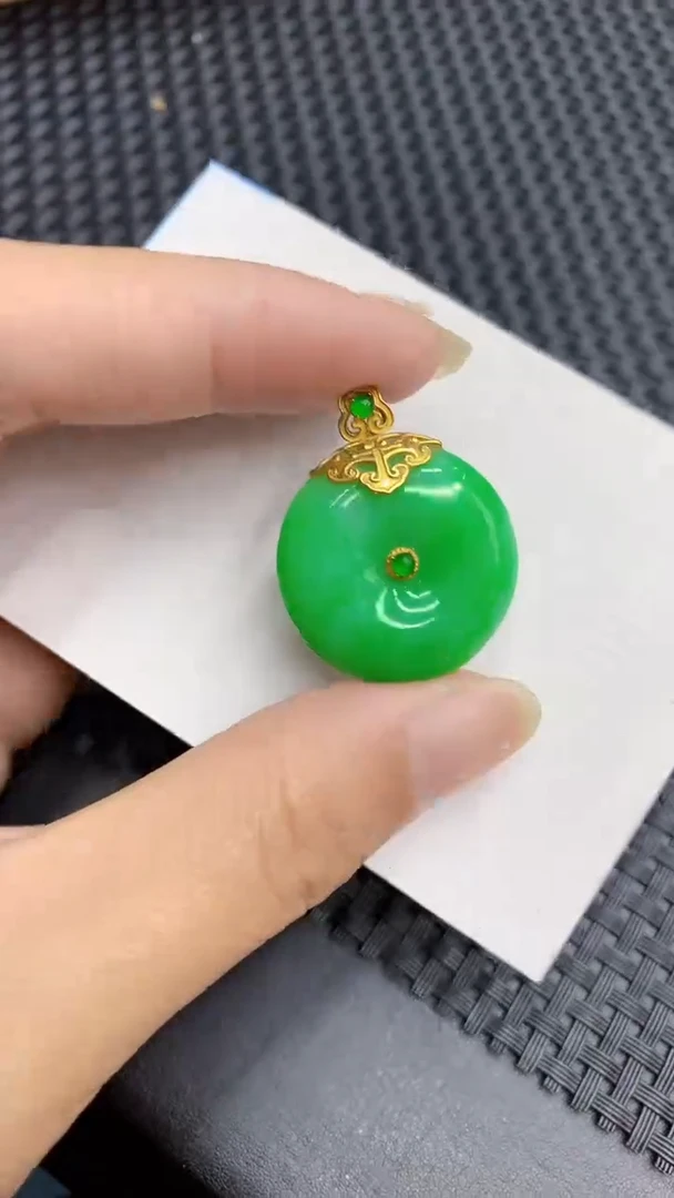 【闪购商品】翡翠颈饰18K金镶嵌            8