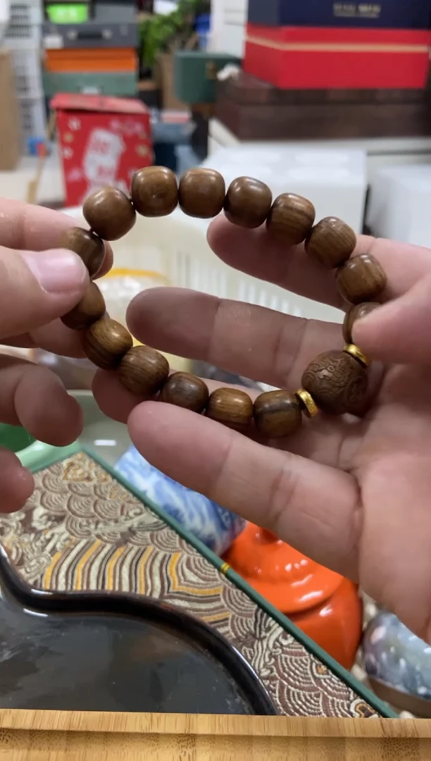 无运费险有瑕疵的摄影的产品有使用过的痕迹有点脏介意勿拍