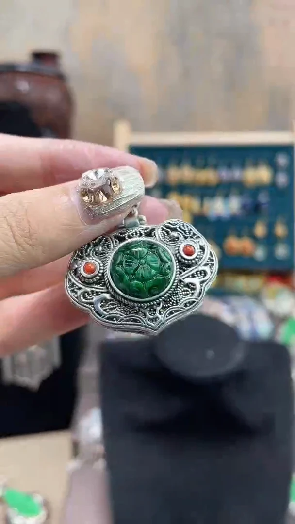 非遗手工花丝镶嵌吊坠