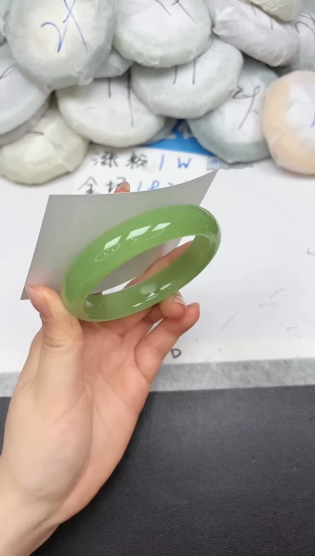 未镶嵌手镯石英质玉A336/59.8