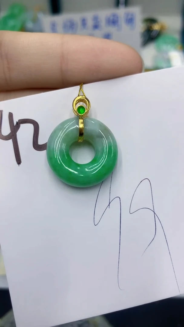 颈饰未镶嵌翡翠 翡翠