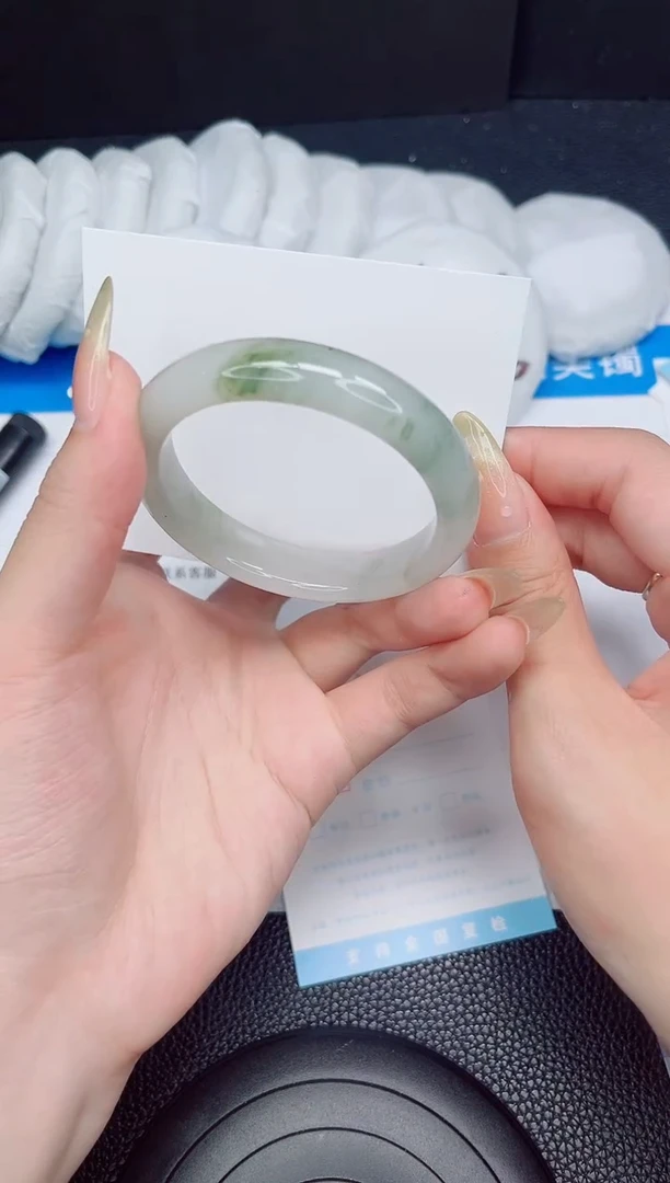 石英质玉手镯未镶嵌288-52.4