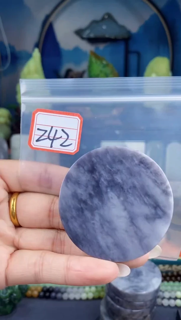 和田玉未镶嵌挂件和田玉