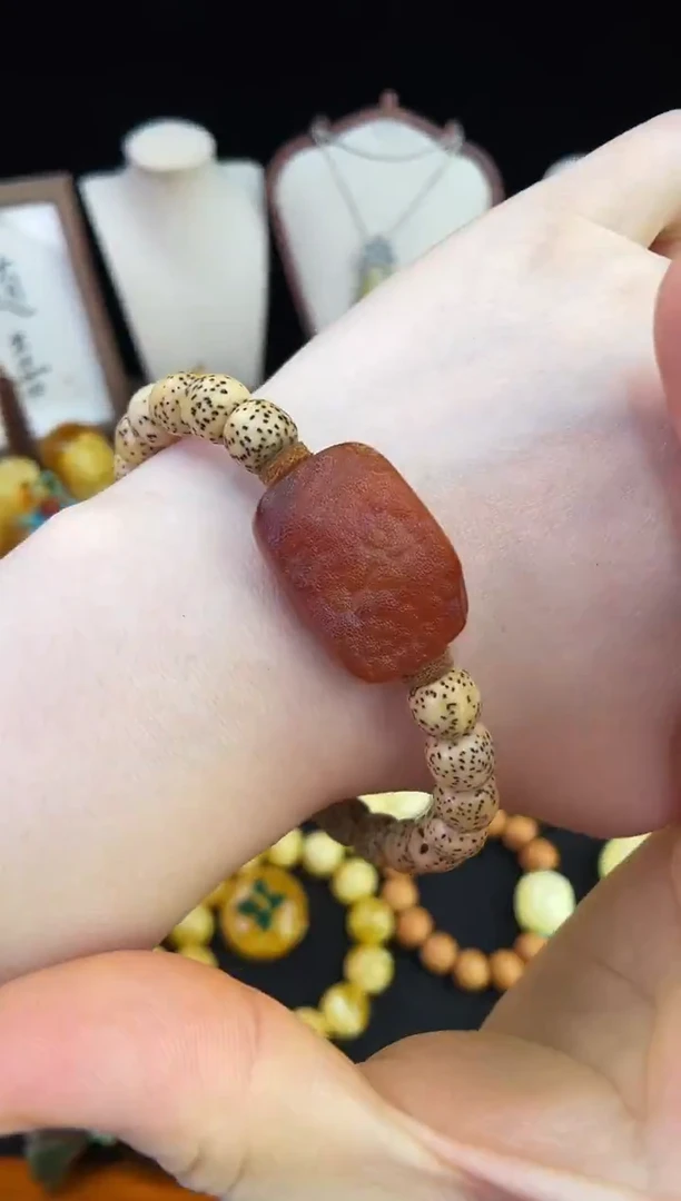 琥珀未镶嵌珠宝奇石柒月