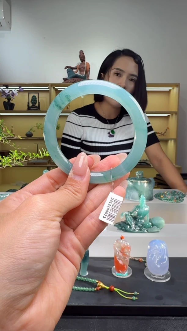 未镶嵌手镯翡翠56圈
