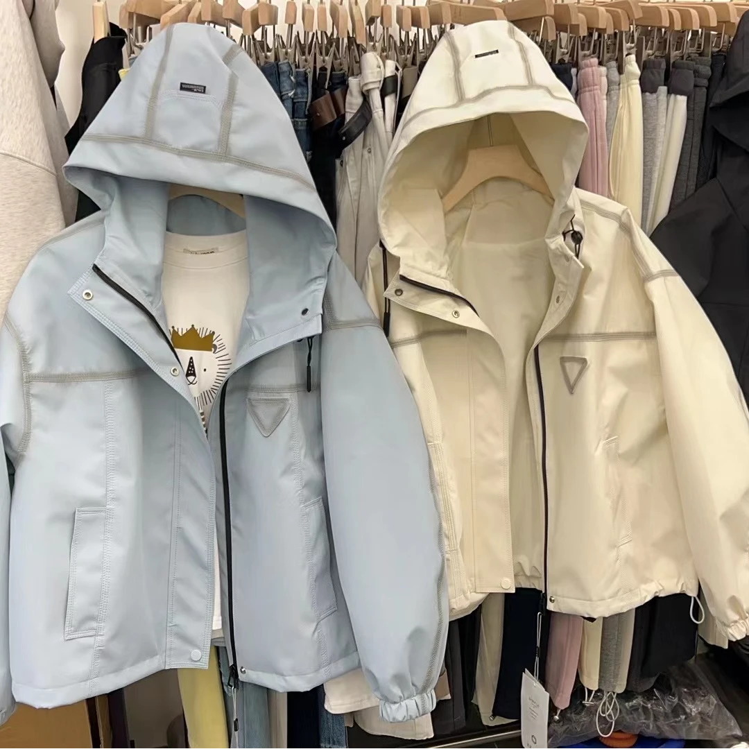 连帽款冲锋衣外套休闲外套款号007