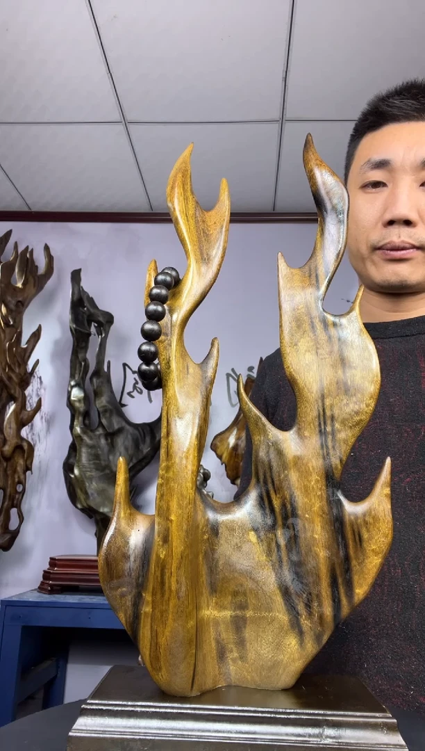 金丝楠木雕款必*的金丝楠木工艺品摆件