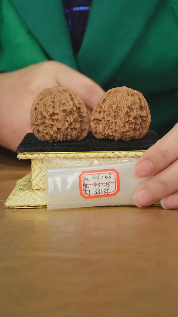 把件文玩核桃赵喜满南将石