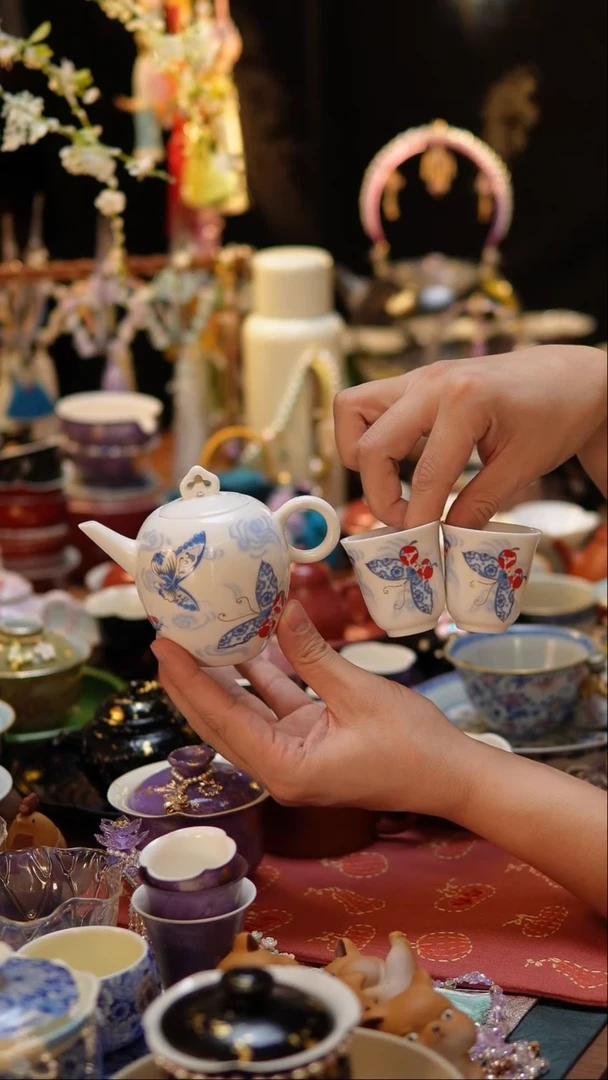 【闪购商品】蝴蝶美人尖小壶+两杯