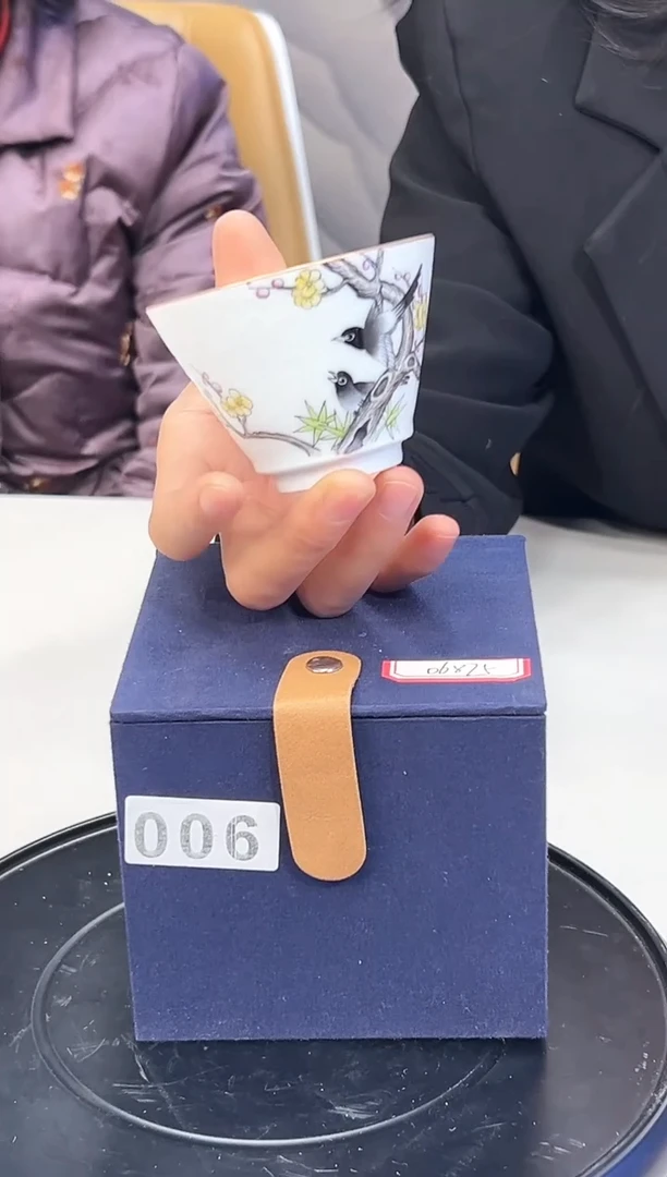 【闪购商品】杯子白底扒花花鸟主人杯006