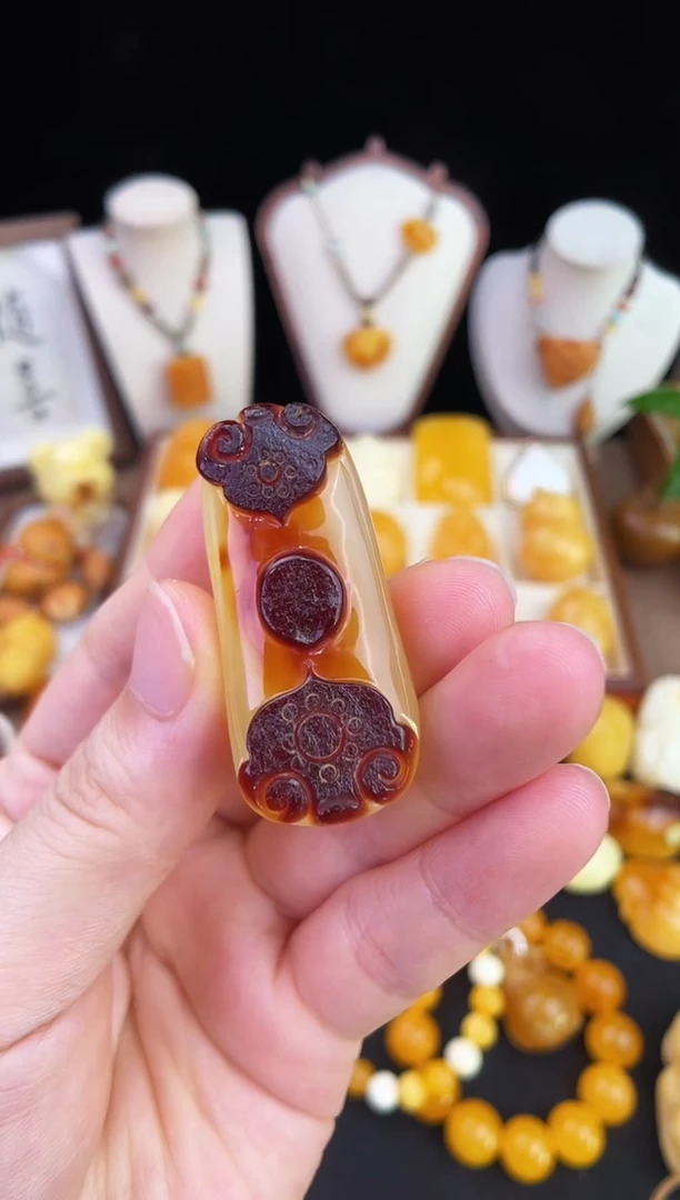 琥珀未镶嵌珠宝奇石?****?柒月