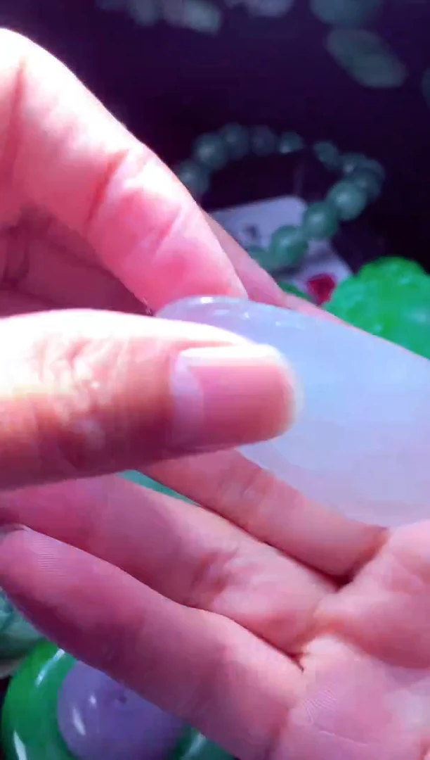 未镶嵌定制翡翠怎****?翡翠毛货定制
