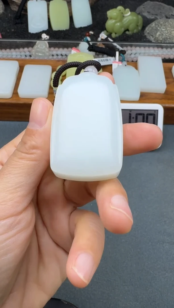 颈饰未镶嵌和田玉2