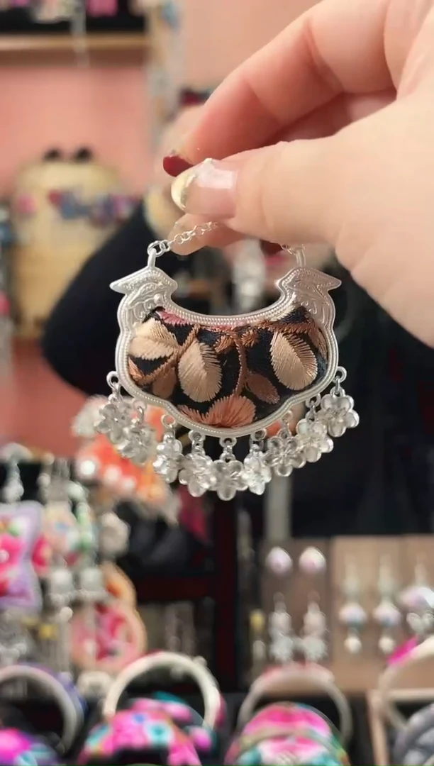 织绣艺枝独绣手工饰品35