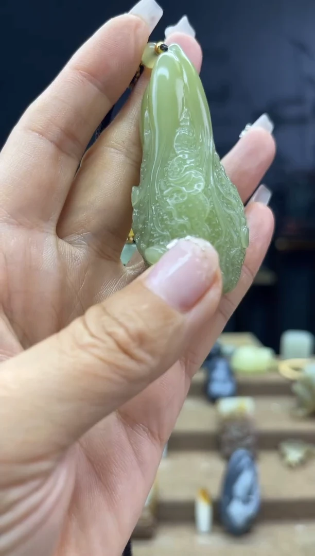 颈饰未镶嵌和田玉1