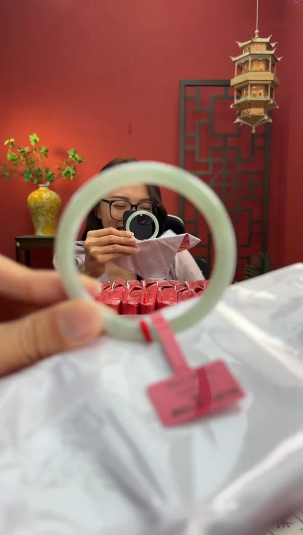 未镶嵌手镯（圆镯）翡翠翡翠手镯3