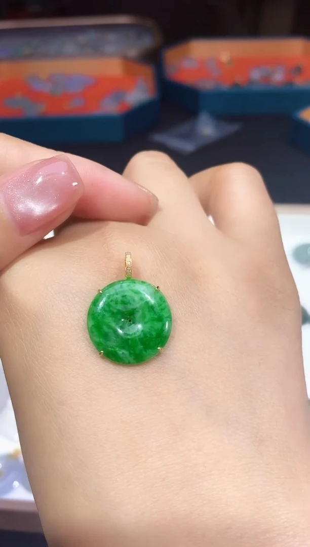 翡翠18K金镶嵌颈饰250602231
