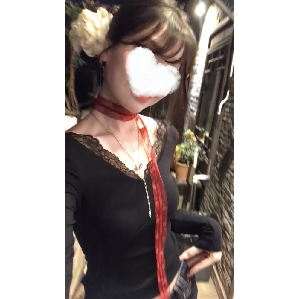 2025年秋冬季新款性感显瘦蕾丝拼接v领打底衫辣妹美背收腰女上衣