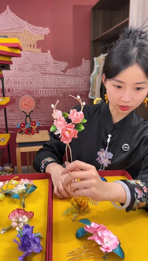 【闪购商品】刺绣非遗绒花（发饰）