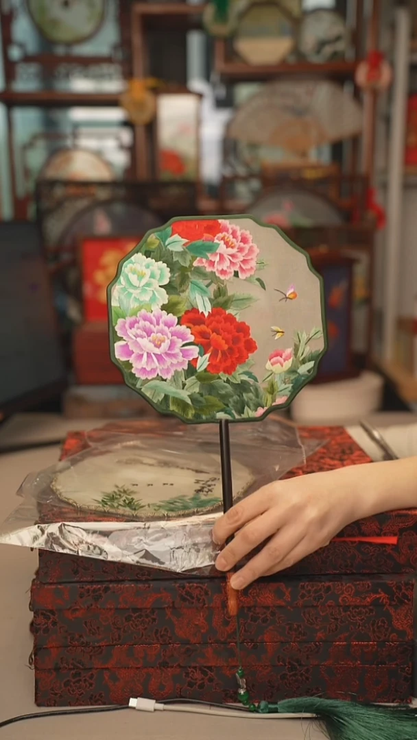 扇子折扇 苏绣绣花吊坠非遗